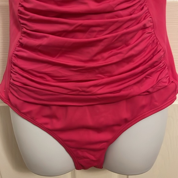 Jantzen swimsuit - Picture 4 of 10